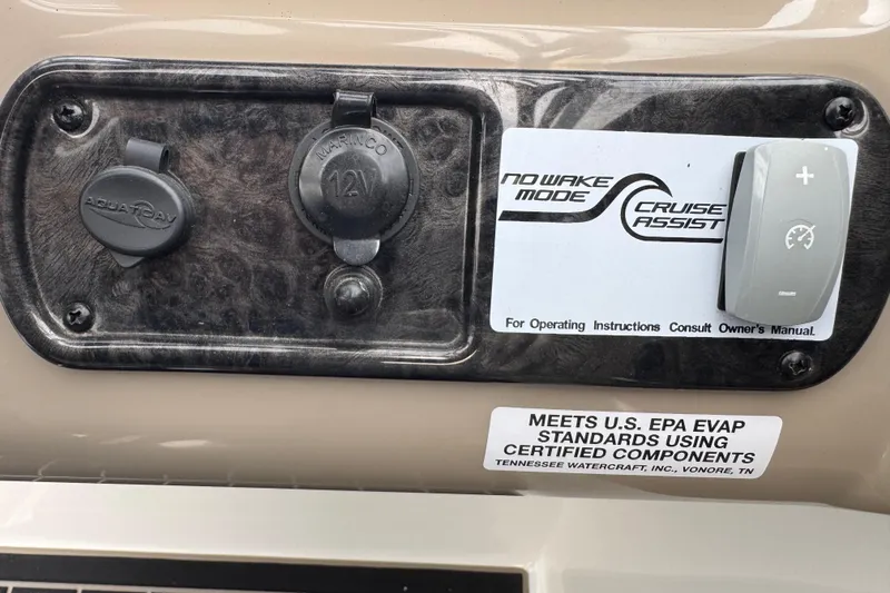 Slide: The Image of Control panel of 2012 Yamaha Boats 242 Limited S with cruise assist and no wake mode. - 14