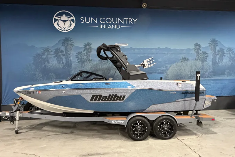 The Image of 2023 Malibu Wakesetter 23 LSV boat displayed at Sun Country Inland showroom. - 0