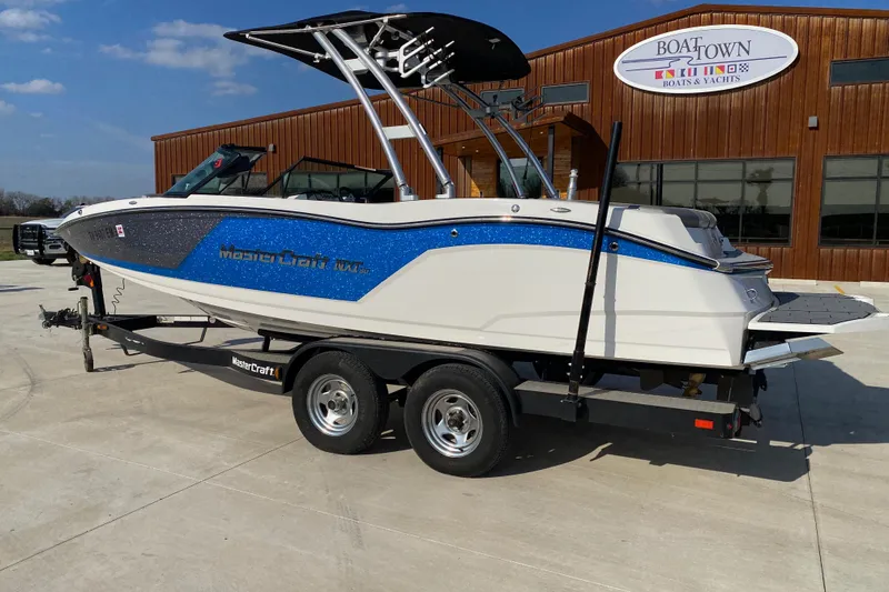 Slide: The Image of 2017 MASTERCRFAT NXT 20 boat on trailer outside Boat Town dealership. - 3
