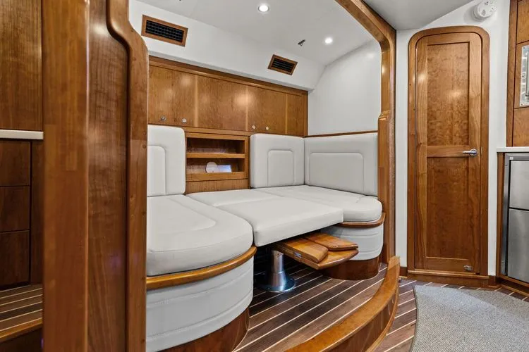 Slide: The Image of 2024 Albemarle 410 Express - Image 36 - 36