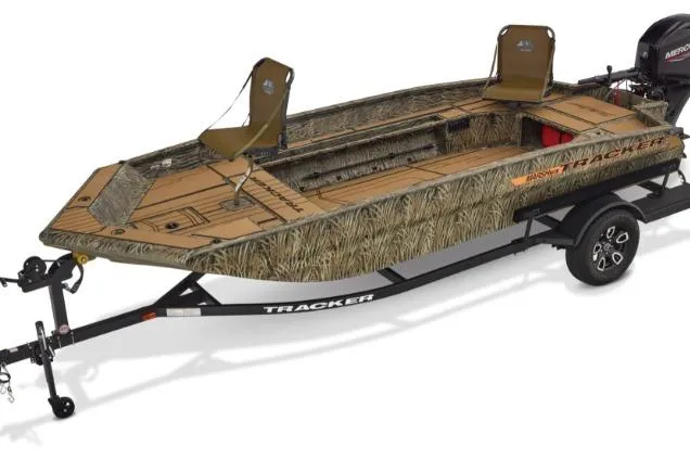 The Image of Tracker Grizzly 1756 T Marsh 2026 - undefined