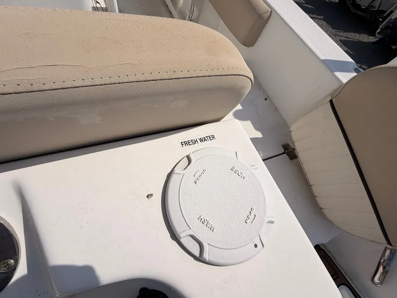 Slide: The Image of Sea Fox 248 Commander 2018 - 19