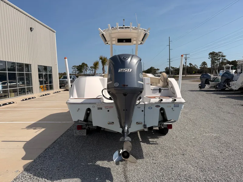 Slide: The Image of Sea Fox 248 Commander 2018 - 4