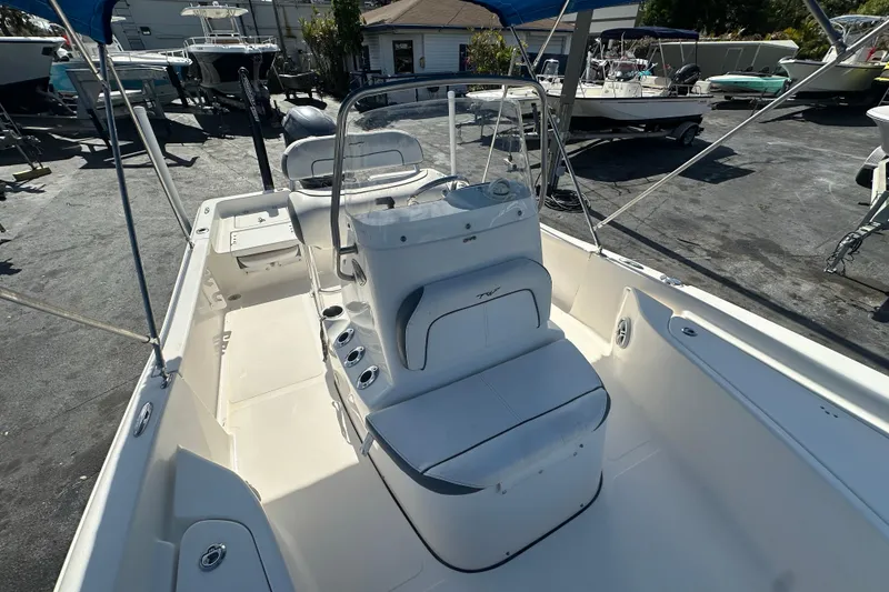 Slide: The Image of Interior view of a 2015 Tidewater 2000 Carolina Bay boat. - 12