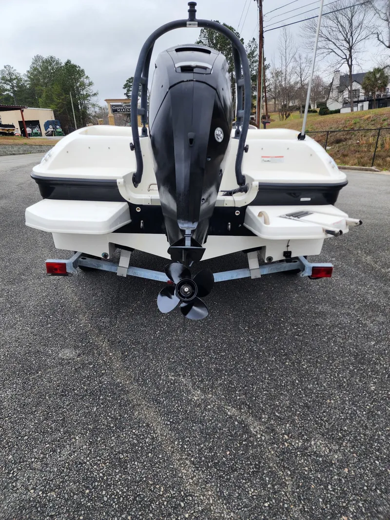 Slide: The Image of Bayliner Element E16 2017 - 2