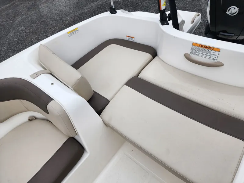 Slide: The Image of Bayliner Element E16 2017 - 5