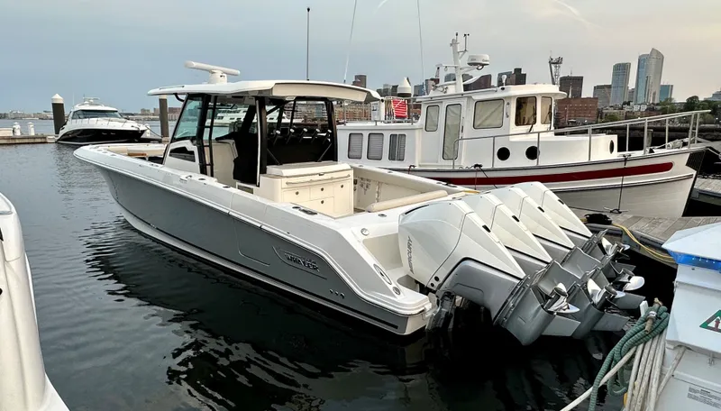Slide: The Image of Boston Whaler 380 Outrage 2021 - 11