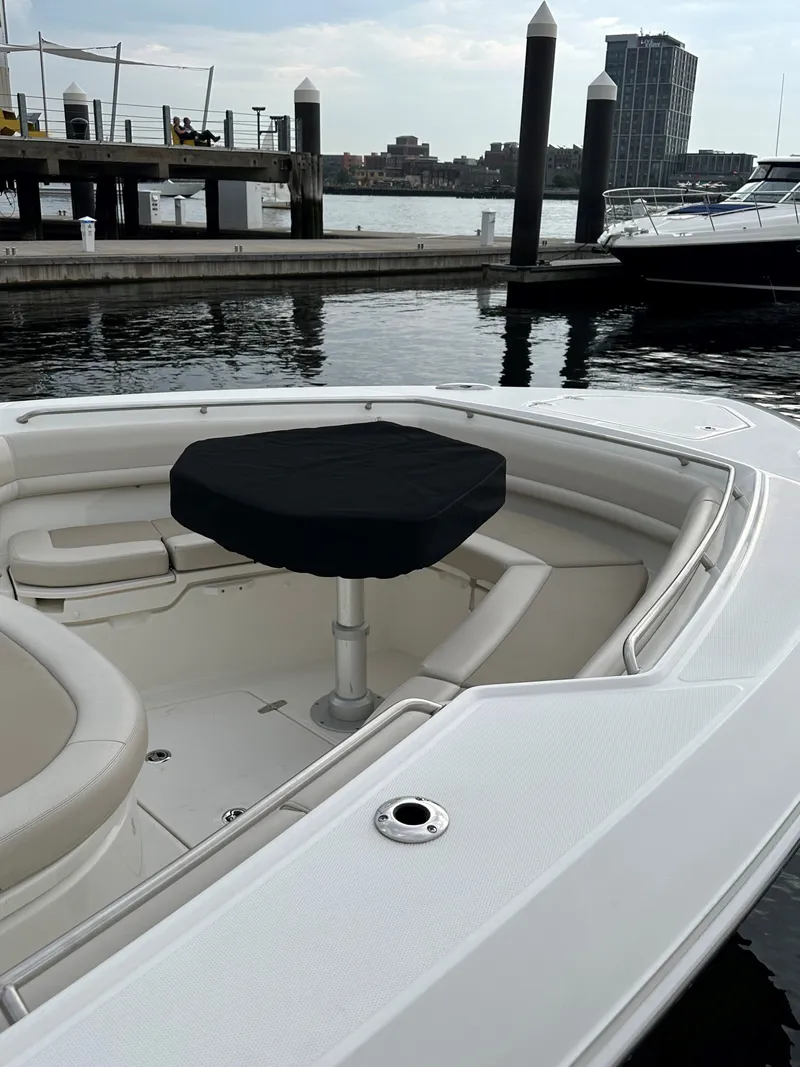 Slide: The Image of Boston Whaler 380 Outrage 2021 - 14