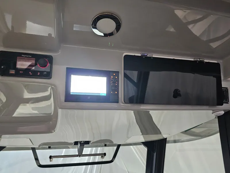 Slide: The Image of Boston Whaler 380 Outrage 2021 - 29