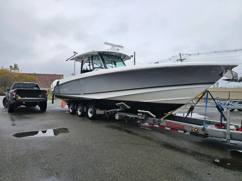 Slide: The Image of Boston Whaler 380 Outrage 2021 - 8