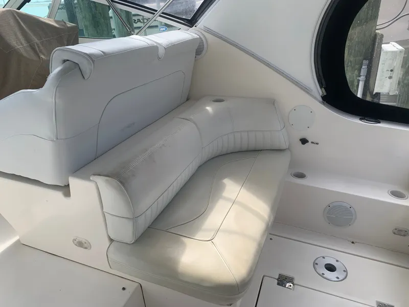 Slide: The Image of Cruisers 3372 Express 2003 - 15