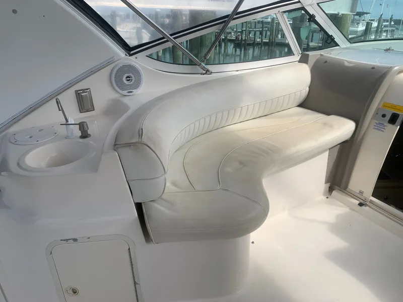 Slide: The Image of Cruisers 3372 Express 2003 - 17