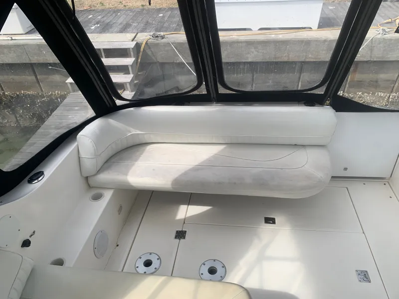 Slide: The Image of Cruisers 3372 Express 2003 - 18