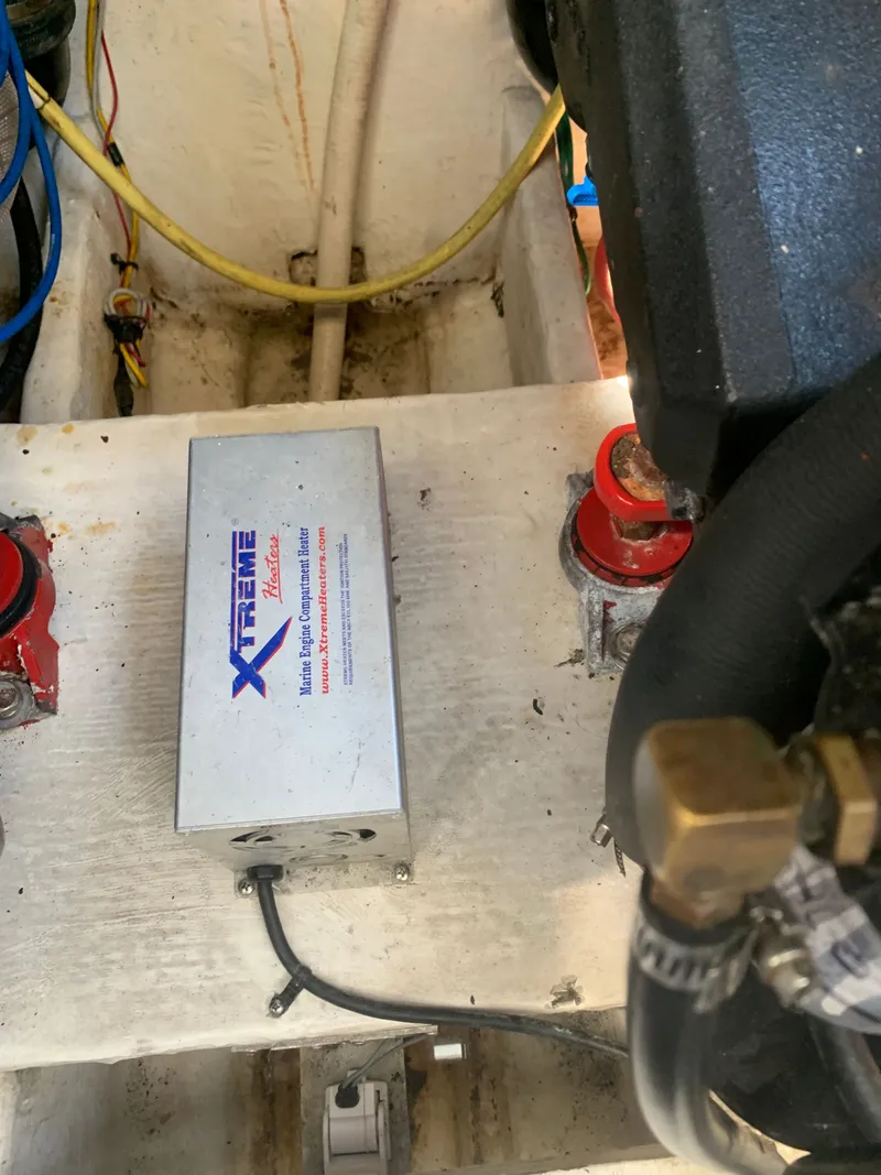 Slide: The Image of Cruisers 3372 Express 2003 - 47