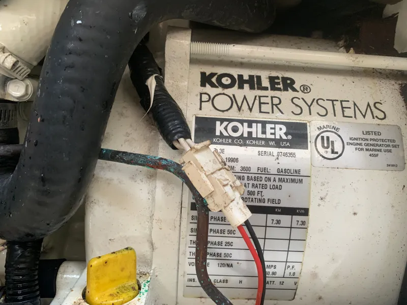 Slide: The Image of Cruisers 3372 Express 2003 - 50