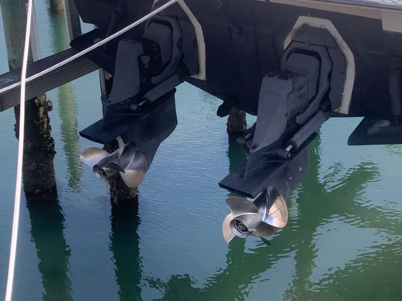 Slide: The Image of Cruisers 3372 Express 2003 - 54