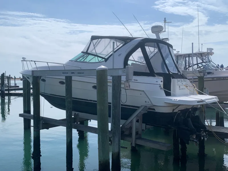 Slide: The Image of Cruisers 3372 Express 2003 - 56