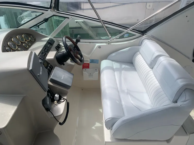 Slide: The Image of Cruisers 3372 Express 2003 - 7