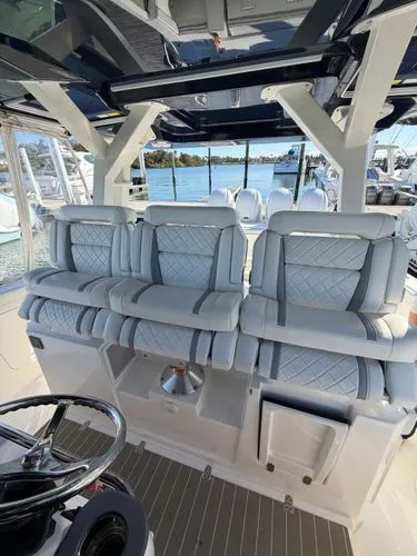 Slide: The Image of 2023 Pursuit S 428 Sport - Image 13 - 13