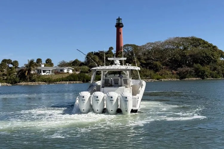 Slide: The Image of 2023 Pursuit S 428 Sport - Image 3 - 3