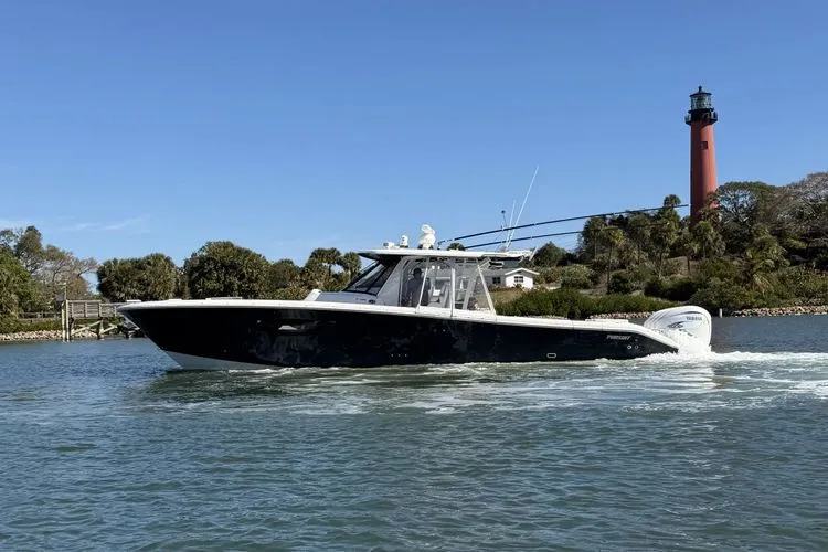 Slide: The Image of 2023 Pursuit S 428 Sport - Image 5 - 5