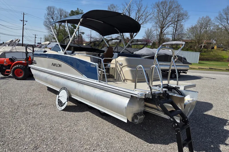 Slide: The Image of 2026 Avalon Platinum Catalina 2585 Windshield Elite pontoon boat with sleek design and modern features. - 4