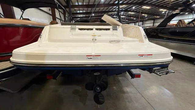 Slide: The Image of Bayliner VR5 Bowrider 2018 - 5