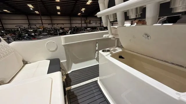 Slide: The Image of Bayliner T22 Center Console W/Mercury 250 2023 - 20