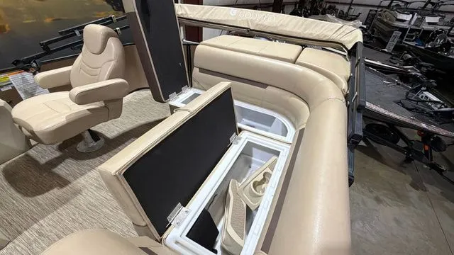 Slide: The Image of Godfrey Sweetwater 2286C W/Yamaha 150 2022 - 12