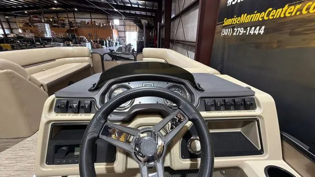 Slide: The Image of Godfrey Sweetwater 2286C W/Yamaha 150 2022 - 14