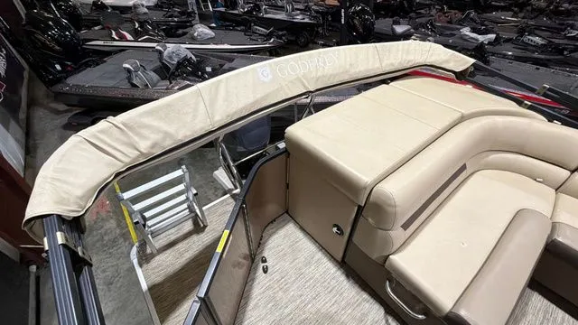 Slide: The Image of Godfrey Sweetwater 2286C W/Yamaha 150 2022 - 15