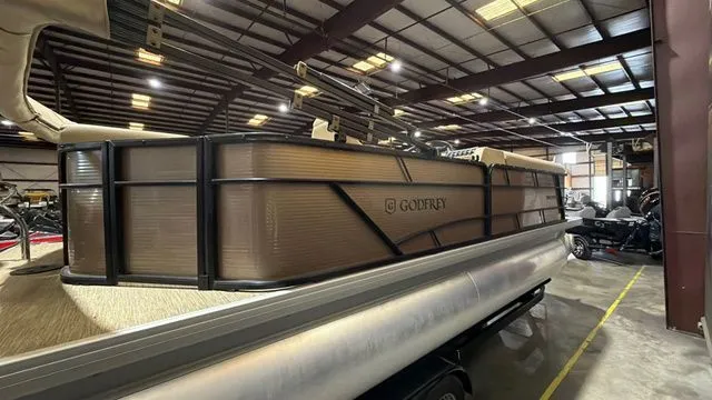 Slide: The Image of Godfrey Sweetwater 2286C W/Yamaha 150 2022 - 6