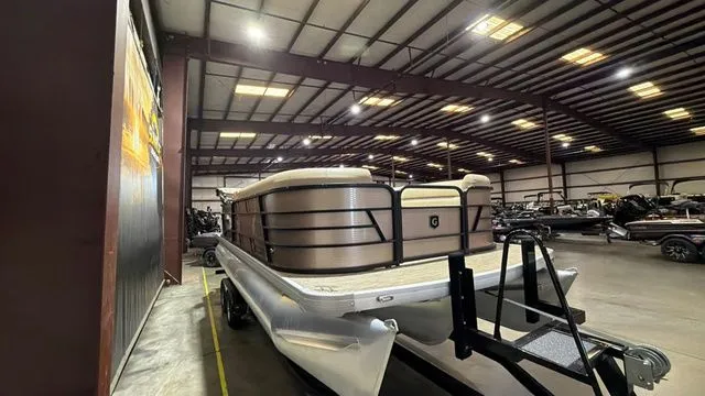 Slide: The Image of Godfrey Sweetwater 2286C W/Yamaha 150 2022 - 7