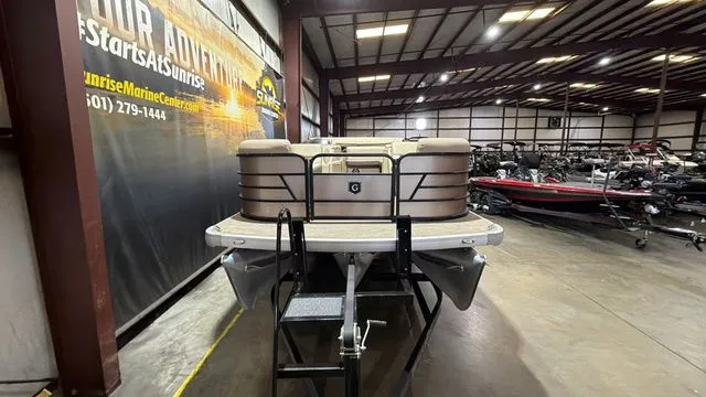 Slide: The Image of Godfrey Sweetwater 2286C W/Yamaha 150 2022 - 8