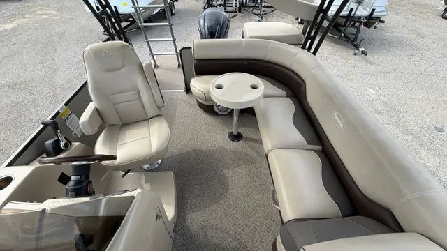 Slide: The Image of Premier Sunsation 26-25T Tri-Toon W/Yamaha 200 "SHO" No Tr 2015 - 11