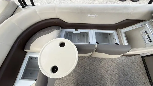 Slide: The Image of Premier Sunsation 26-25T Tri-Toon W/Yamaha 200 "SHO" No Tr 2015 - 12