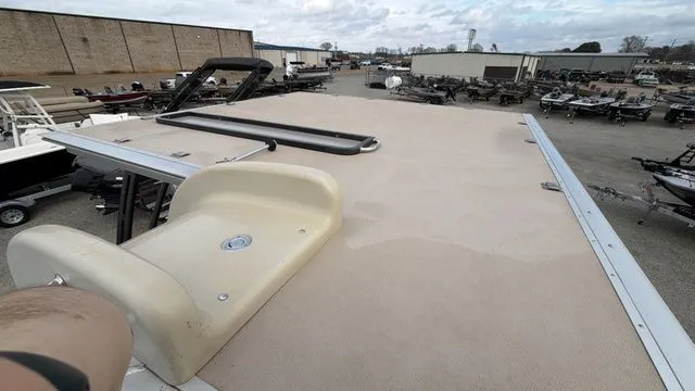 Slide: The Image of Premier Sunsation 26-25T Tri-Toon W/Yamaha 200 "SHO" No Tr 2015 - 15