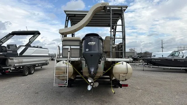 Slide: The Image of Premier Sunsation 26-25T Tri-Toon W/Yamaha 200 "SHO" No Tr 2015 - 4