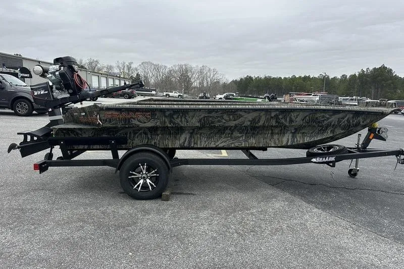 The Image of SeaArk 1752 Slayer X 2026 - undefined