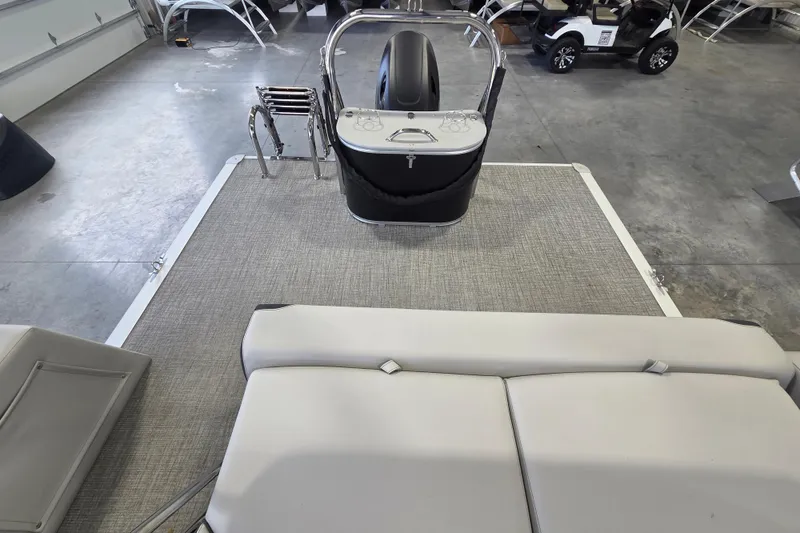 Slide: The Image of 2026 Avalon LSZ 2185 Cruise Rear Bench interior with spacious seating and modern helm. - 10