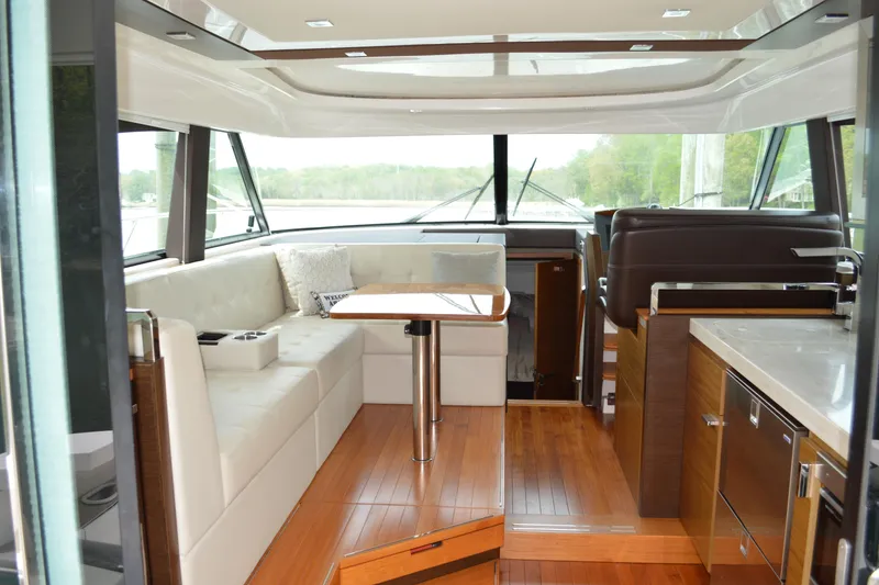 Slide: The Image of Interior of 2017 Tiara Yachts C44 Coupe with luxurious design. - 21