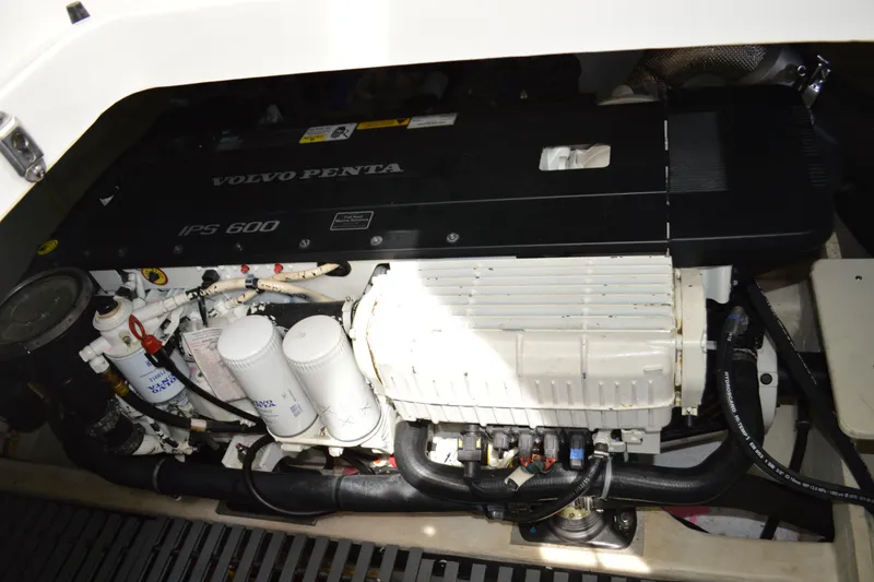 Slide: The Image of Tiara C44 Coupe 2017 - 62