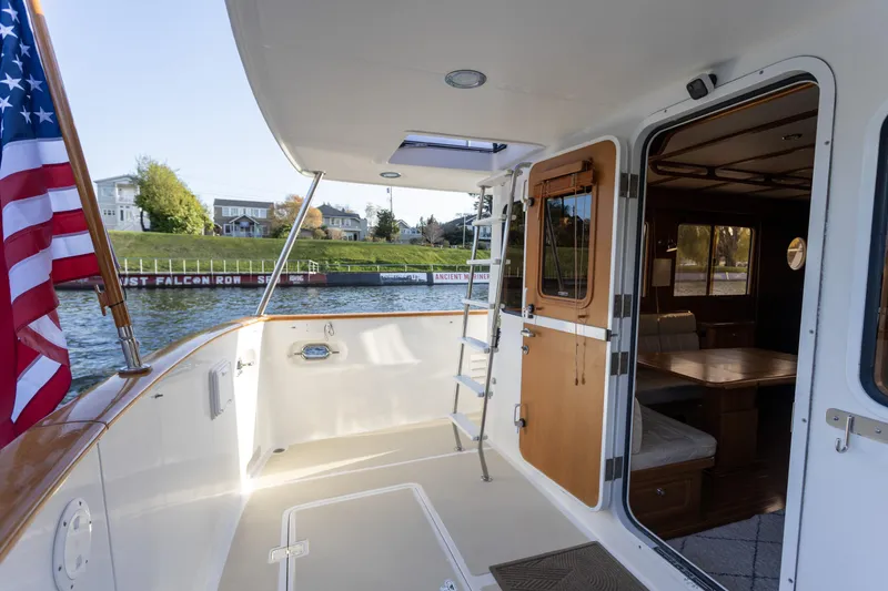 Slide: The Image of Aft deck and exterior ladder to flybridge - 22