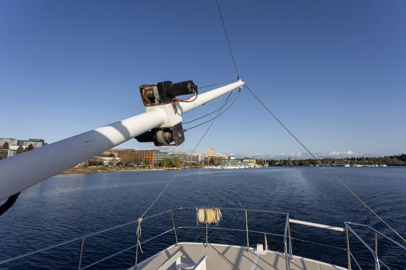Slide: The Image of Boom with dinghy winch - 31