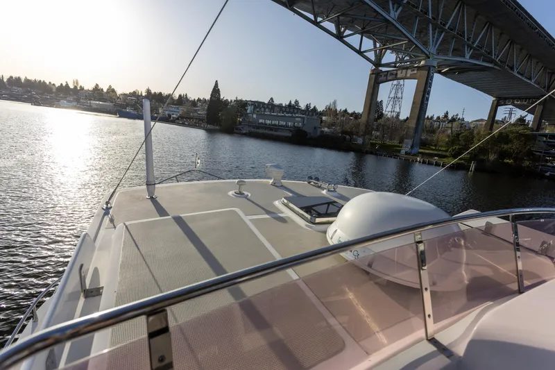 Slide: The Image of Pilothouse top - 32