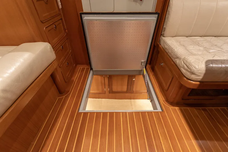 Slide: The Image of Hatch in salon for commissary - 38