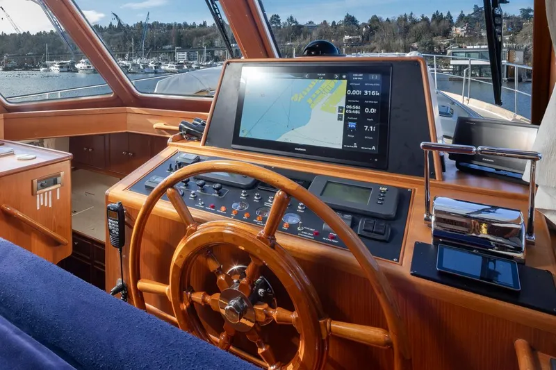 Slide: The Image of Helm of Grand Banks 54 Eastbay SX yacht, 2003 model. - 24
