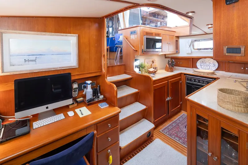 Slide: The Image of Interior of 2003 Grand Banks 54 Eastbay SX yacht. - 26