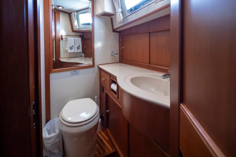 Slide: The Image of Luxurious bathroom on the 2003 Grand Banks 54 Eastbay SX yacht. - 40