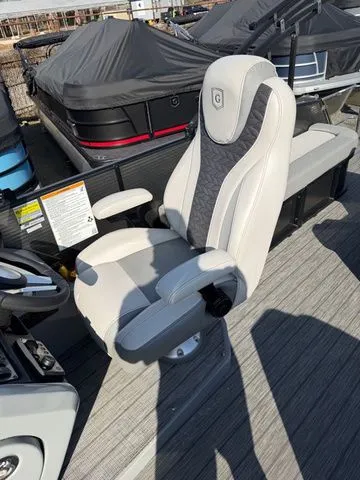 Slide: The Image of Godfrey Monaco 235 SFL Tritoon - Yamaha 250 SHO 2021 - 11